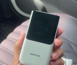 Nokia 2720 flip