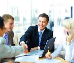 Satış üzrə menecer partnyorluq təklif edirik