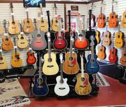 Gitaraların günlük icarəsi 