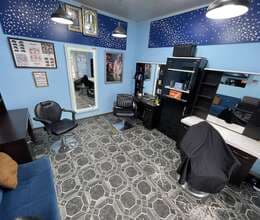 Bərbər tələb olunur