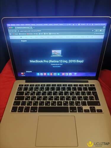 Apple  Macbook  satilir razilasma yolu ile